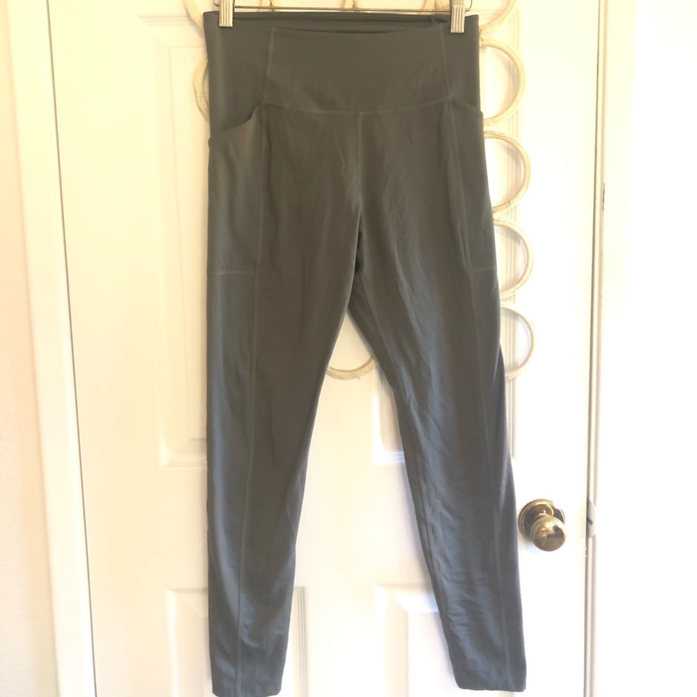 Girlfriend Collective high waisted, pocket leggings